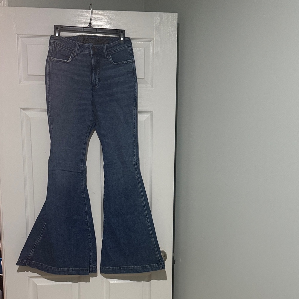 Stylish Flare Jeans in Deep Blue